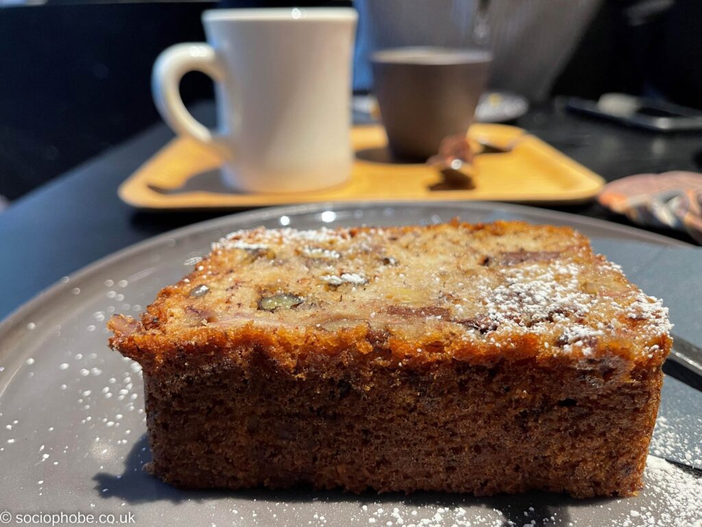 Erste Liebe Bar banana and walnut loaf