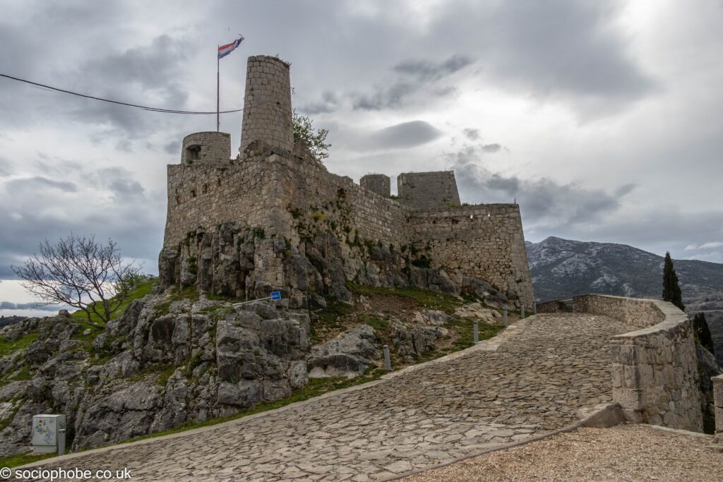 Approach to Klis Fortress