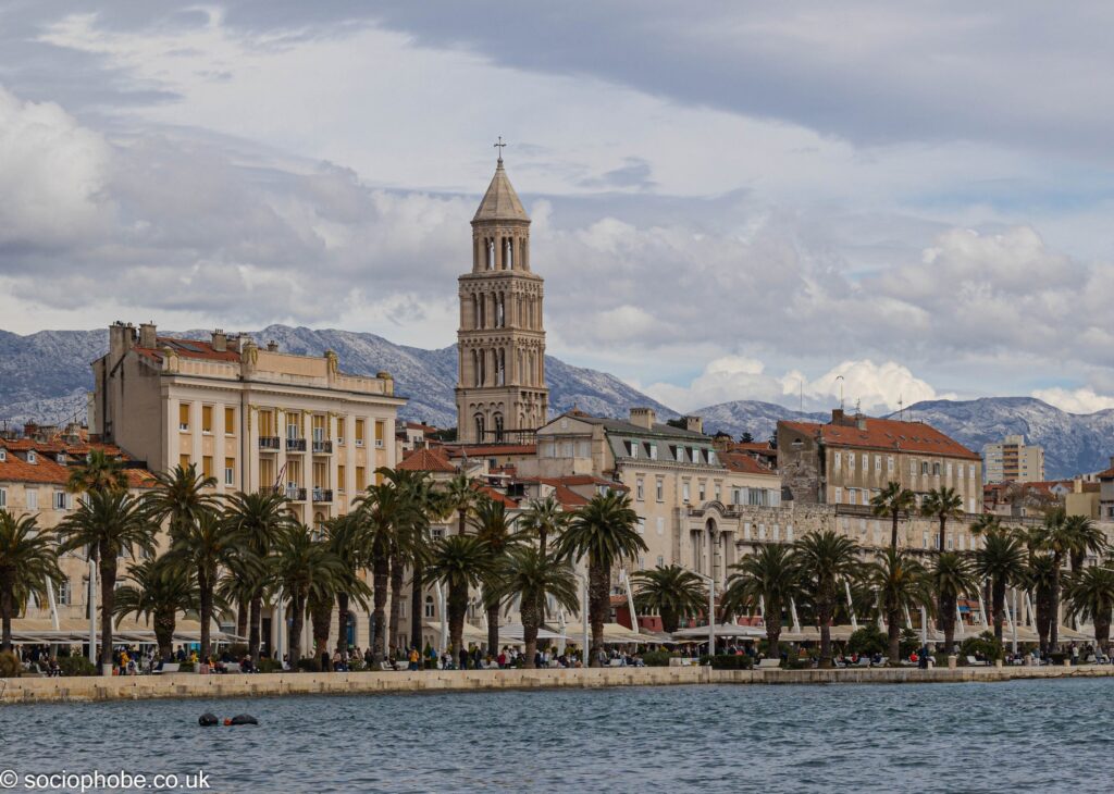 Riva and palace