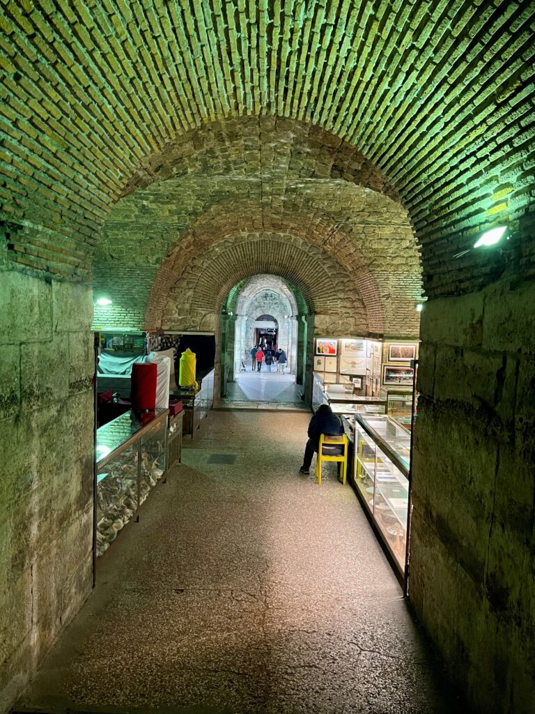 Entrance to the basement, from the Peristile